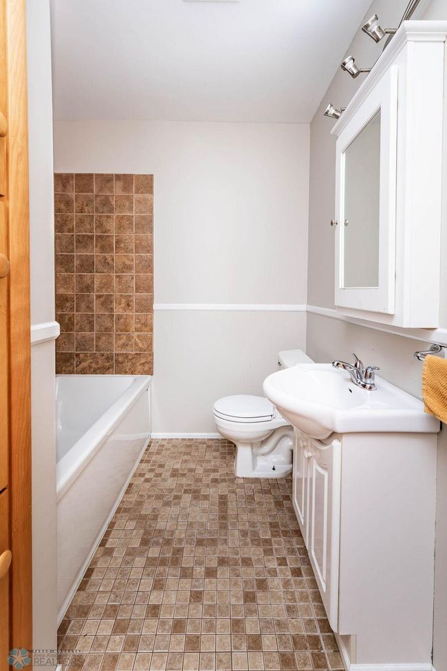 69172(22of40).jpg | Image 22