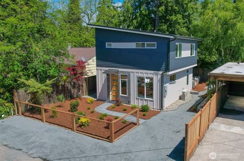 14306 Dayton Ave N, Seattle, WA, 98133-6838 | Card Image