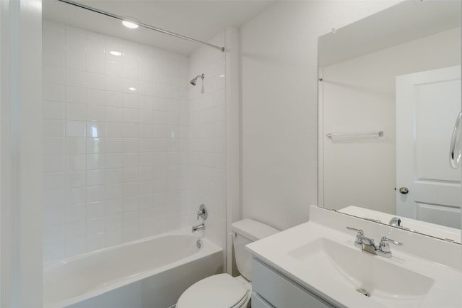 175 Safflower Dr, House other with 3 bedrooms, 3 bathrooms and null parking in Uhland TX | Image 16
