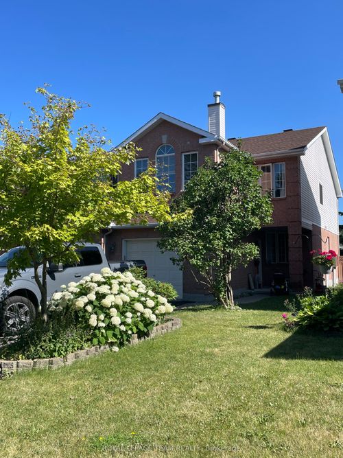 49 Cohen Ave, Kanata, ON, K2L4E6 | Card Image
