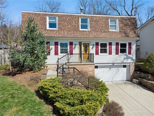 564 Shumaker Dr, Monroeville, PA, 15146-1056 | Card Image