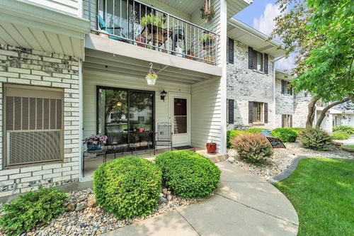 9c-1372 30th Avenue, Kenosha, WI, 53144 | Card Image
