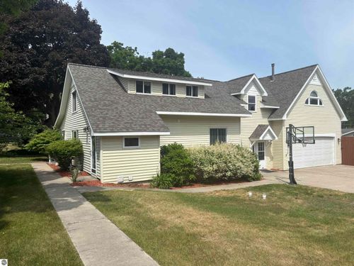 202 Seventeenth Street, Traverse City, MI, 49684 | Card Image
