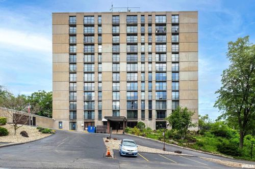 unit-8c-1800 7th St, East Moline, IL, 61244-2232 | Card Image