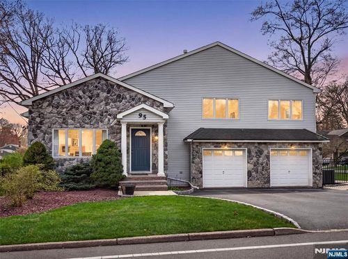 95 Clinton Avenue, Hillsdale, NJ, 07642 | Card Image