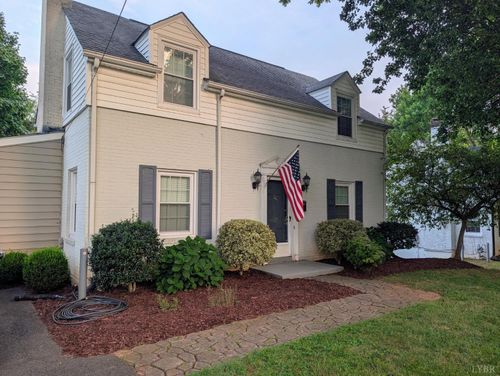 1011 Westview Dr, Lynchburg, VA, 24502-1752 | Card Image
