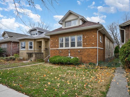 3742 Clinton Ave, Berwyn, IL, 60402-3920 | Card Image