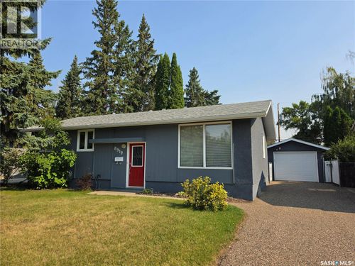 8919 17th Ave, North Battleford, SK, S9A2T8 | Card Image