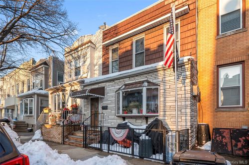 73-35 71st Pl, Glendale, NY, 11385-7128 | Card Image