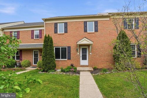 240 Goshen Rd, SCHWENKSVILLE, PA, 19473-2206 | Card Image