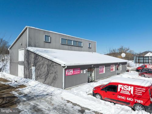 3340 E Pleasant Valley Blvd, Altoona, PA, 16601-8939 | Card Image