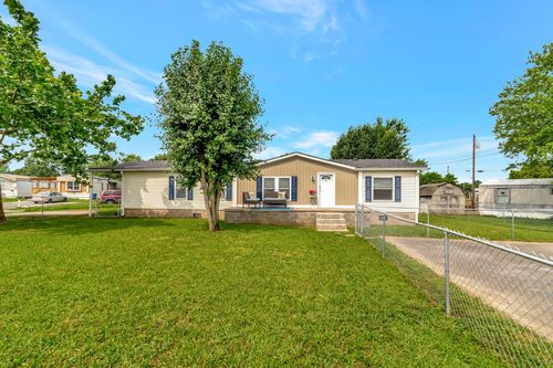 217 Hurricane Cir, La Vergne, TN, 37086-2343 | Card Image