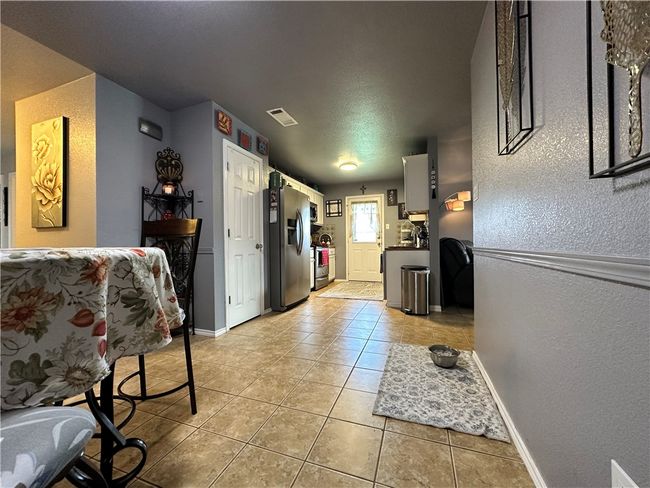Unit B | Image 6