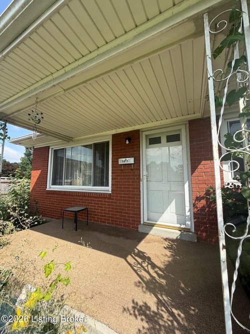 5411 Fennel Ct, Louisville, KY, 40258-2323 | Card Image
