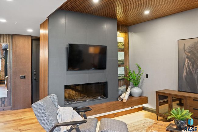 UNIT-102 - 151 E 4 Th Pl, Condo with 2 bedrooms, 3 bathrooms and null parking in Sioux Falls SD | Image 24