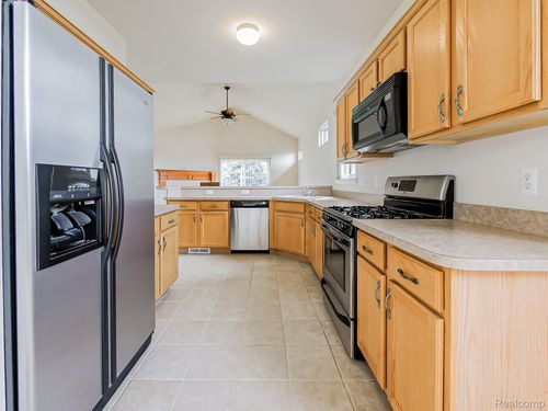 49798 Muskegon River Dr, Macomb, MI, 48042-4656 | Card Image