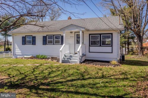 5233 Boxwood Dr, MOUNT JACKSON, VA, 22842-9515 | Card Image