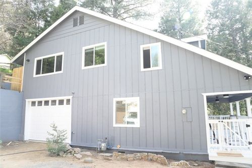 983 Venus Way, Crestline, CA, 92325-9361 | Card Image