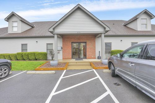 676 Brook Holw, Gahanna, OH, 43230-6276 | Card Image