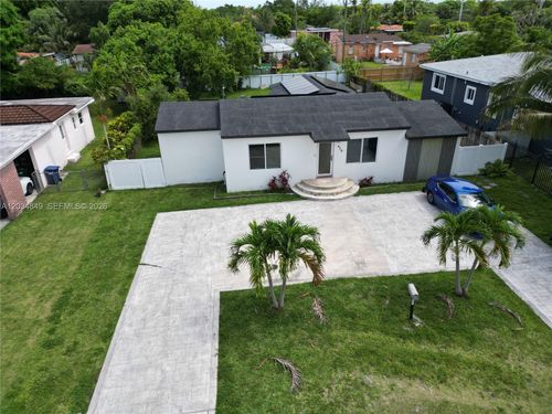 420 Nw 145th St, Miami, FL, 33168-4152 | Card Image