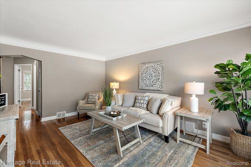 2376 Bacon Ave, Berkley, MI, 48072-1013 | Card Image