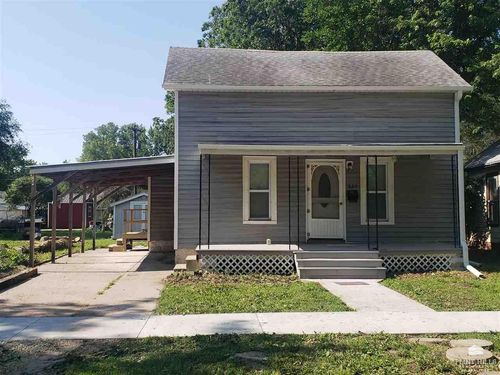 820 Grant Ave, Clay Center, KS, 67432-3028 | Card Image