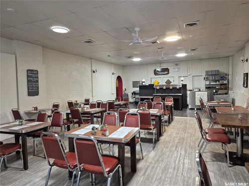 302 Main St, Melville, SK, S0A2P0 | Card Image