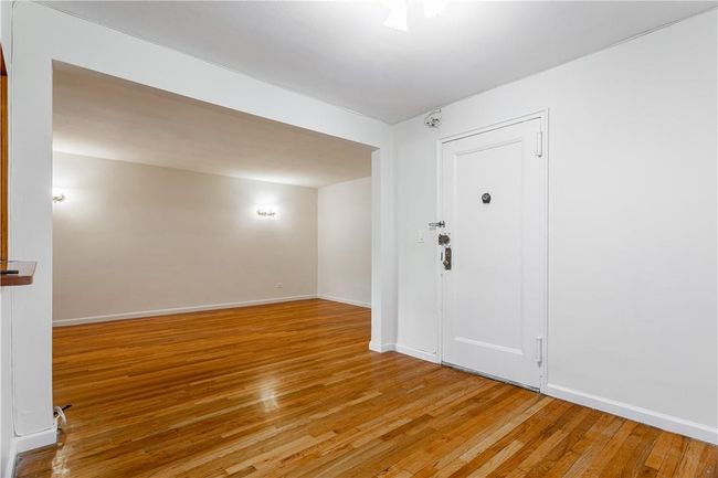 APT-2J - 82-40 Austin St, Home with 2 bedrooms, 1 bathrooms and null parking in Kew Gardens NY | Image 6