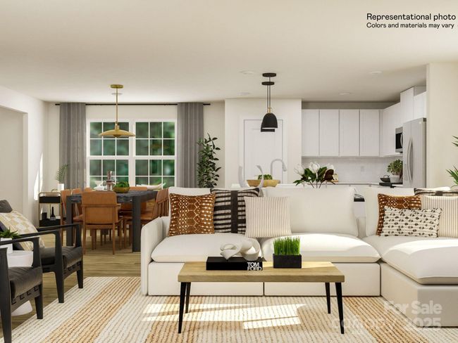 Family Room | Image 10