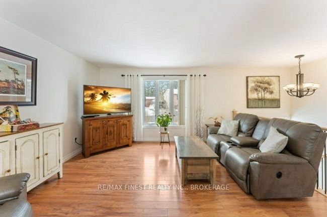 34 Centre St, House other with 4 bedrooms, 2 bathrooms and 3 parking in Newburgh ON | Image 13
