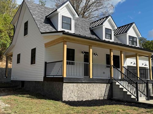 423 Mount Harmony Rd, Fairmont, WV, 26554-5516 | Card Image