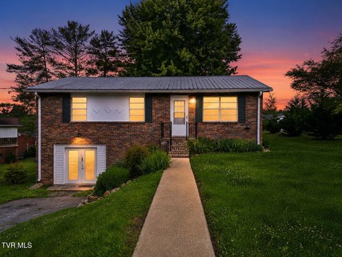 121 York Drive, Greeneville, TN, 37745 | Card Image