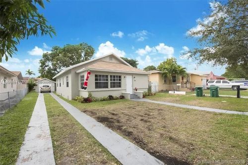 2800 Sw 16th Ter, Miami, FL, 33145-1956 | Card Image