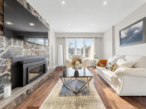 598 Stonebridge Lane, Pickering, ON, L1W3B3 | Card Image