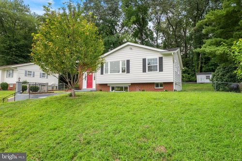 8912 Sylvania St, LORTON, VA, 22079-1611 | Card Image