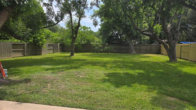 1125 Robert St, House other with 4 bedrooms, 2 bathrooms and 2 parking in Pearland TX | Image 5
