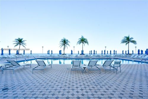 ts706-1880 S Ocean Dr, Hallandale Beach, FL, 33009-7610 | Card Image