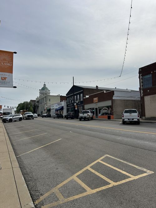 235 N 1st St, Pulaski, TN, 38478-2803 | Card Image