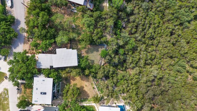 14207 Red Feather Trl, House other with 3 bedrooms, 4 bathrooms and 2 parking in Austin TX | Image 34