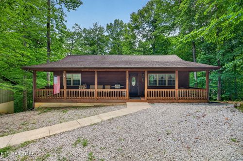 510 Tuscarora Cir, Byrdstown, TN, 38549-4880 | Card Image