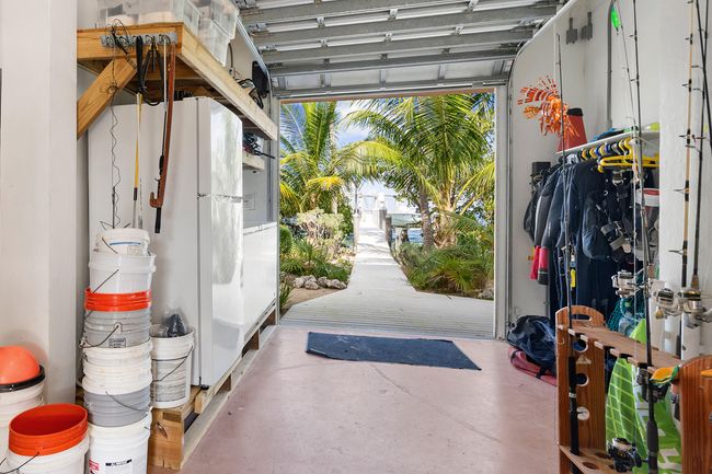 Back Exit to Dock with Boat Storage | Image 39