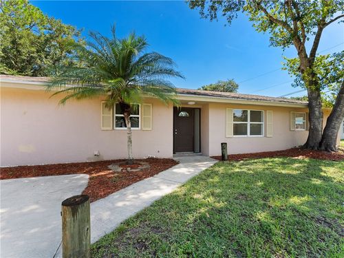 8666 24th St, Vero Beach, FL, 32966-1737 | Card Image