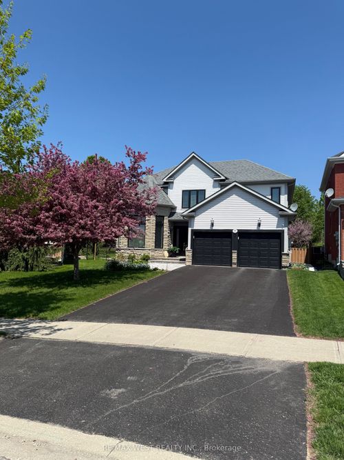 90 Birkhall Pl, Barrie, ON, L4N0K2 | Card Image