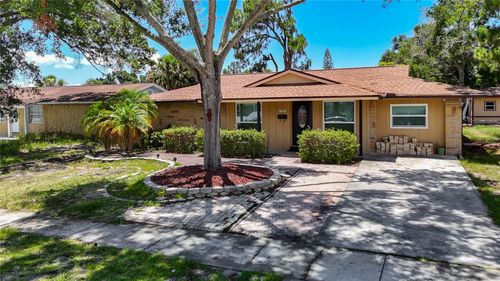 7916 Woodgrove Cir, Tampa, FL, 33615-2043 | Card Image