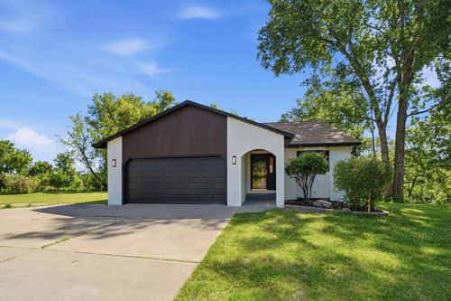 5710 Jenni Ln, Saint Paul, MN, 55110-5740 | Card Image