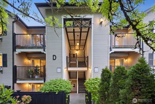 d101-215 9th St, Kirkland, WA, 98033-6011 | Card Image