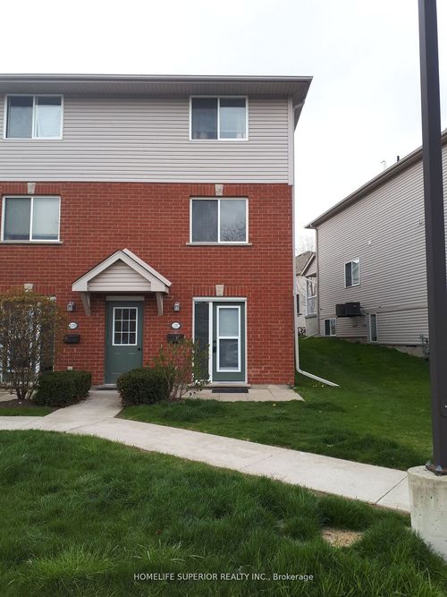 12c-139 Brighton St, Waterloo, ON, N2J4Z5 | Card Image