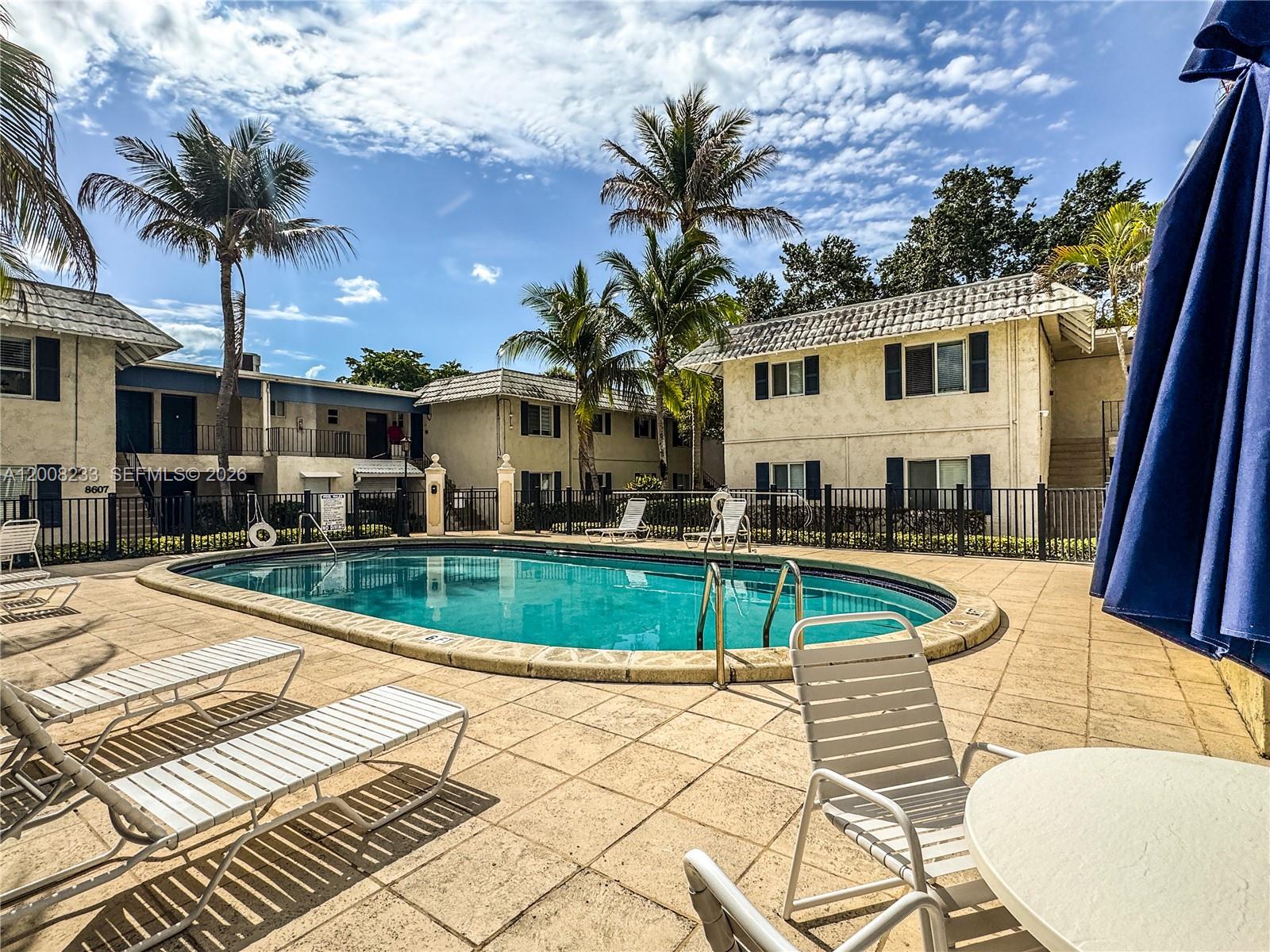 Residential in Pinecrest 3