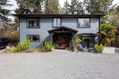 142 Park Dr, Salt Spring Island, BC, V8K2R7 | Card Image