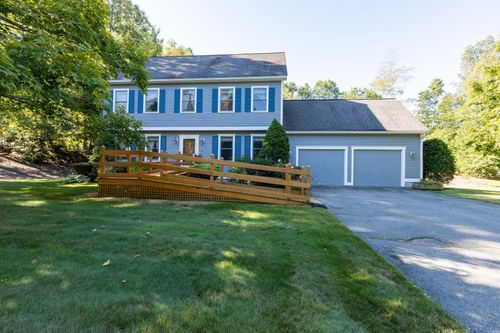 10 Lund Drive, Hudson, NH, 03051 | Card Image